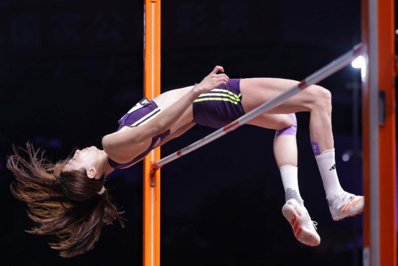 恭喜！中国女篮27岁2米01王牌首进WNBA季后赛：契合美女状元